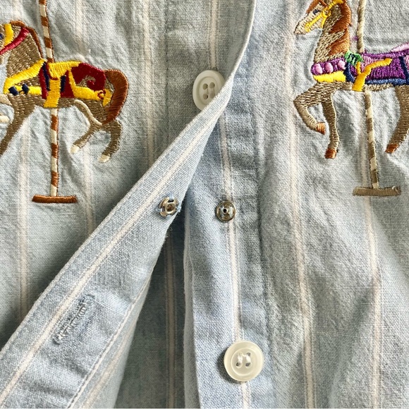 Vintage | Light Blue Chambray Button Shirt Embroidered Carousel Horse Westbound - Picture 6 of 7